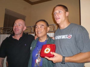 P9220013 Jack Hsieh (center, who runs the KHS/Free Agent bike factory in Taiwan), with Olympic BMX gold medalist Maris Stromberg (r.) and his team manager.